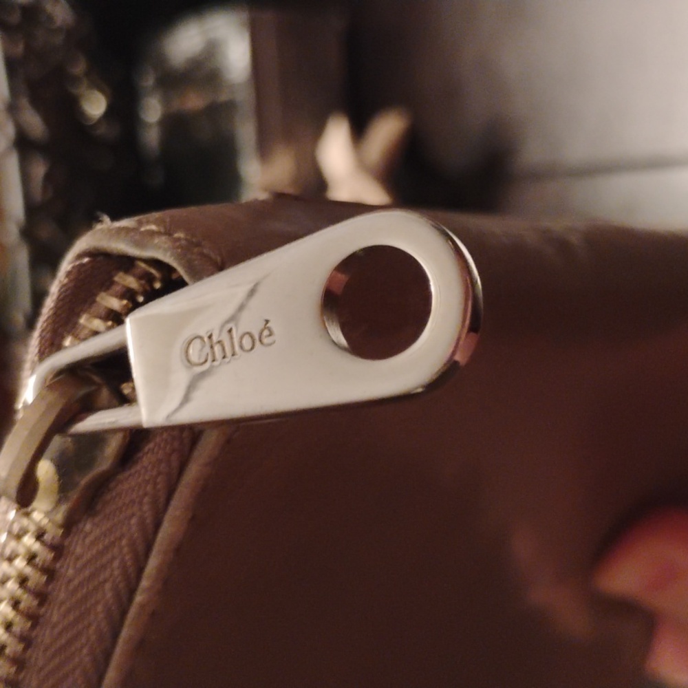 Chloe Leather Bow Wallet - Picture 3 of 10